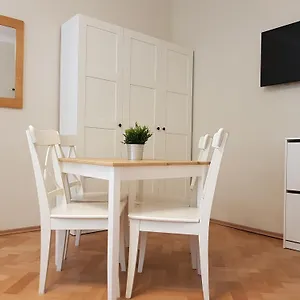Finnem Pod Znonarkou , Praga Czechy